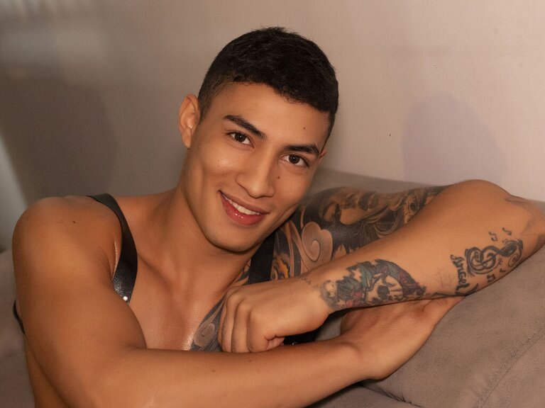 Enter AngellAdams Recorded Private