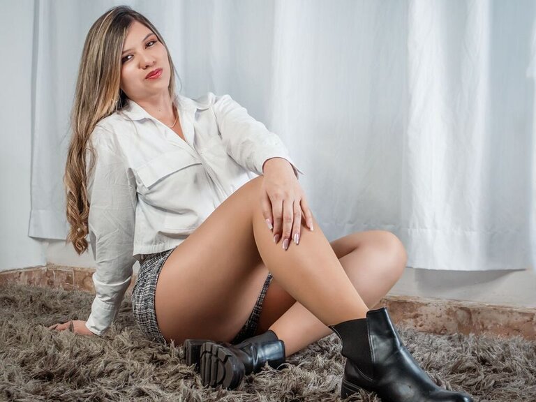 Enter CatalinaBloom Recorded Private