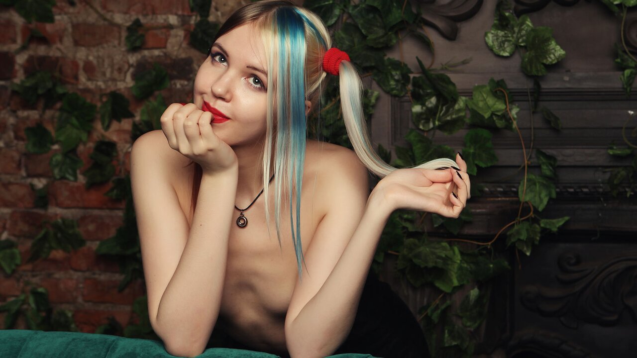 Enter LilyMills Recorded Private