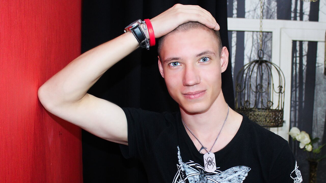 Enter MalcolmDuncan Recorded Private